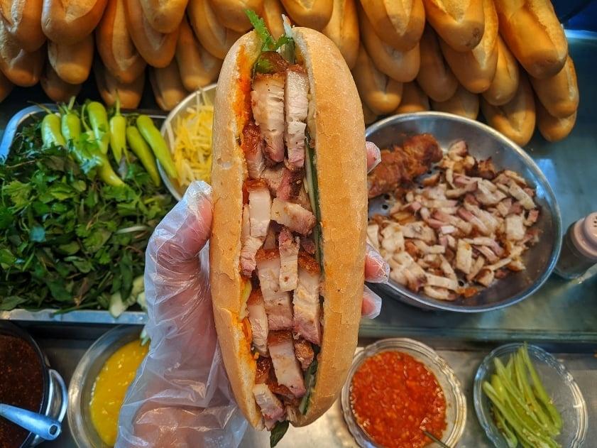 Banh Mi Heo Quay