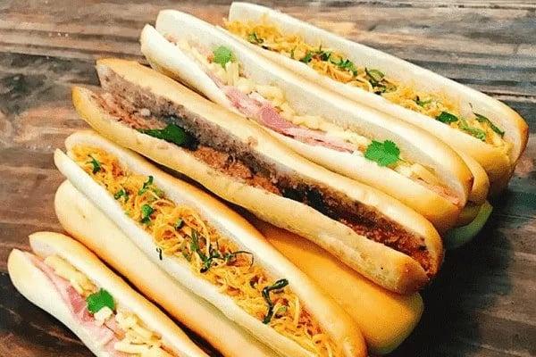 Bánh Mì Que Da Nang: The Crispy Finger-Sized Bánh Mì Stick