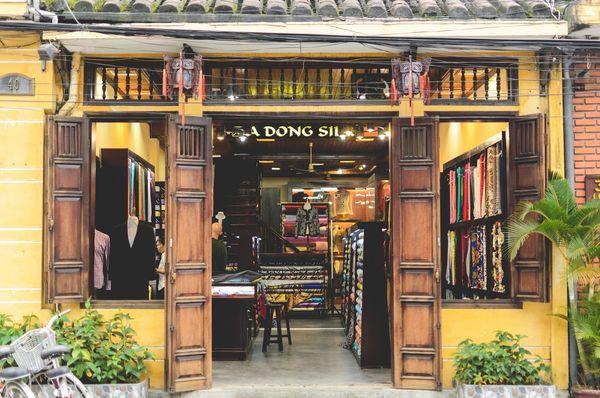 Tailor Shops in Da Nang: Suits & Áo Dài Guide 2026