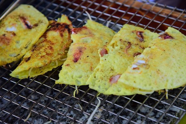 Bánh Xèo & Nem Lụi Da Nang: The Sizzling Combo