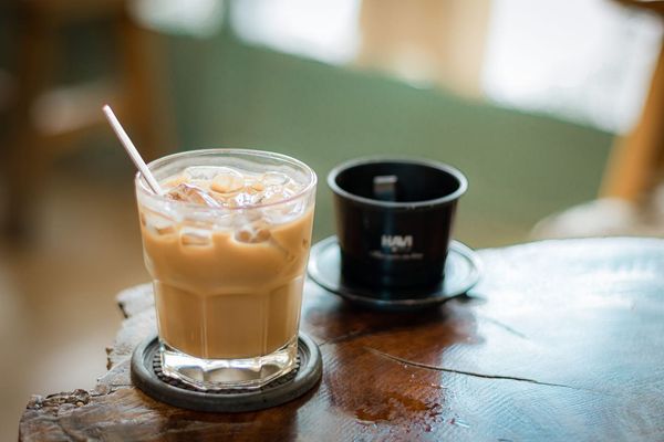 Da Nang Coffee Guide: Phin, Coconut, Salt & Egg Coffee + Where to Drink